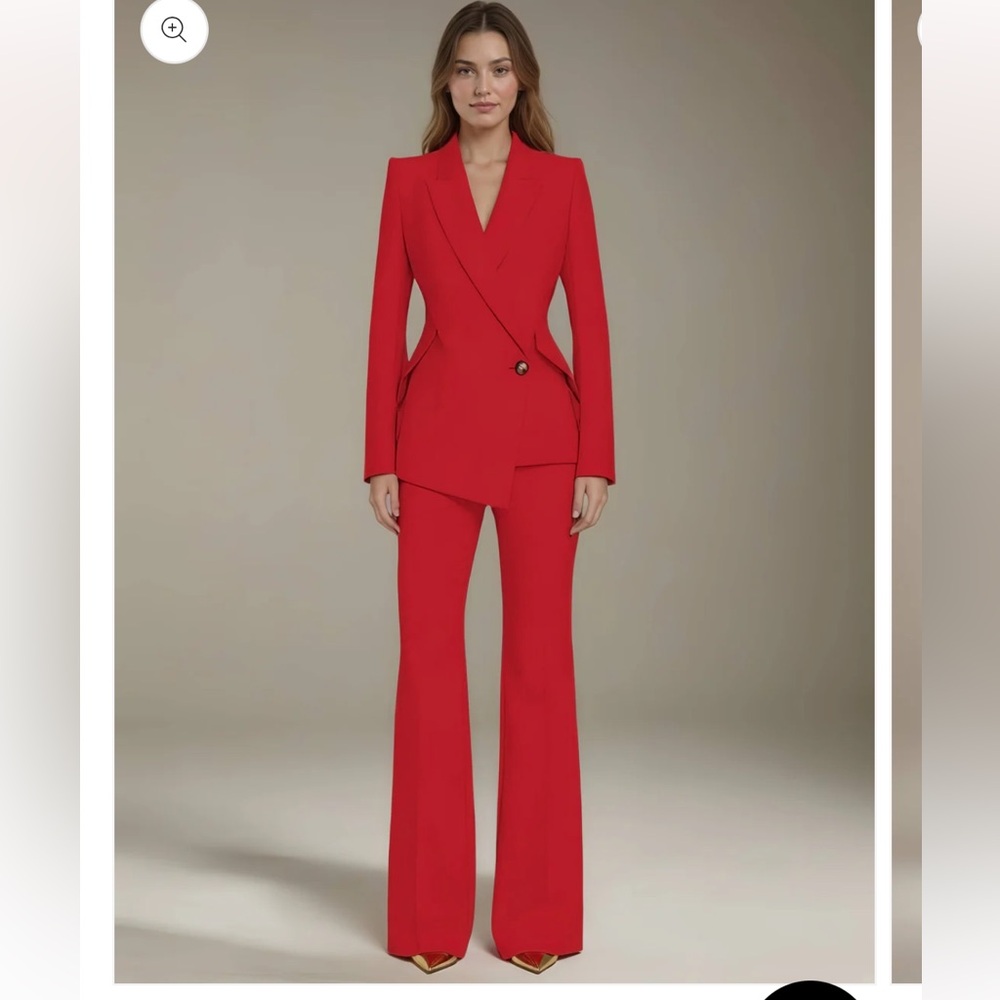 Fabulous red pants suit!